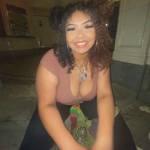 Meet your Posher, Rhiannon